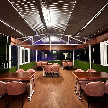 Super Hotel By Perfectstayz Mall Road Mussoorie Exterior photo