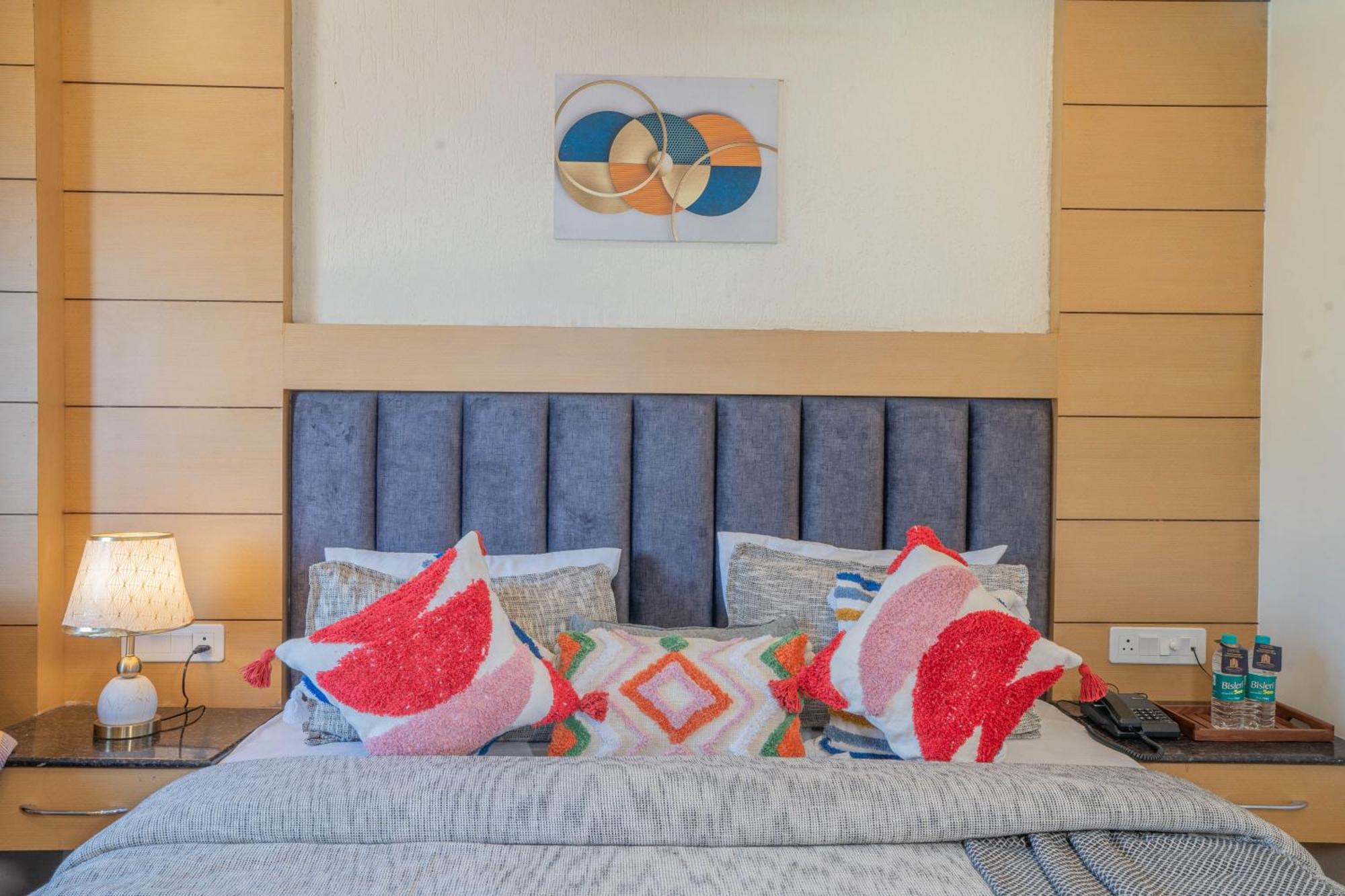 Super Hotel By Perfectstayz Mall Road Mussoorie Room photo