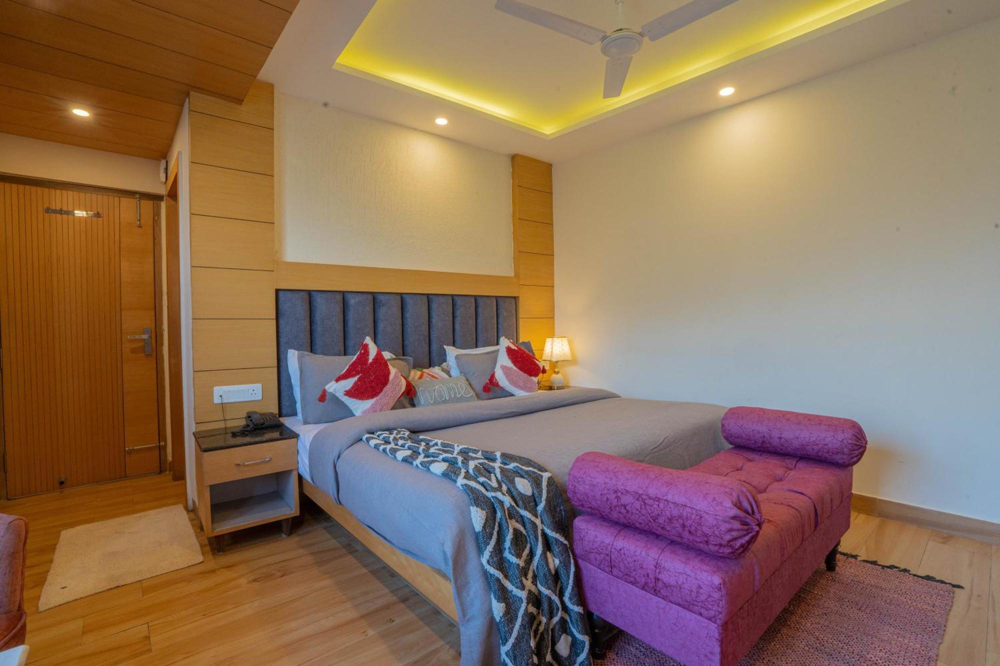 Super Hotel By Perfectstayz Mall Road Mussoorie Room photo