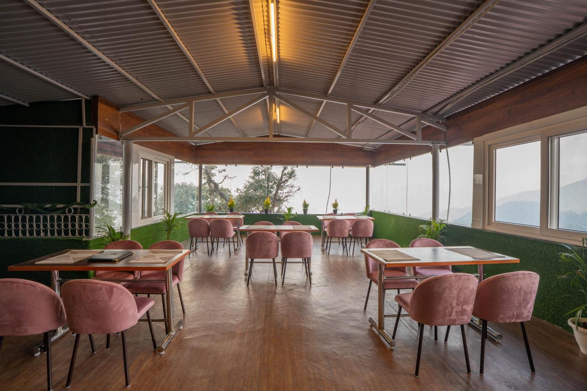 Super Hotel By Perfectstayz Mall Road Mussoorie Exterior photo