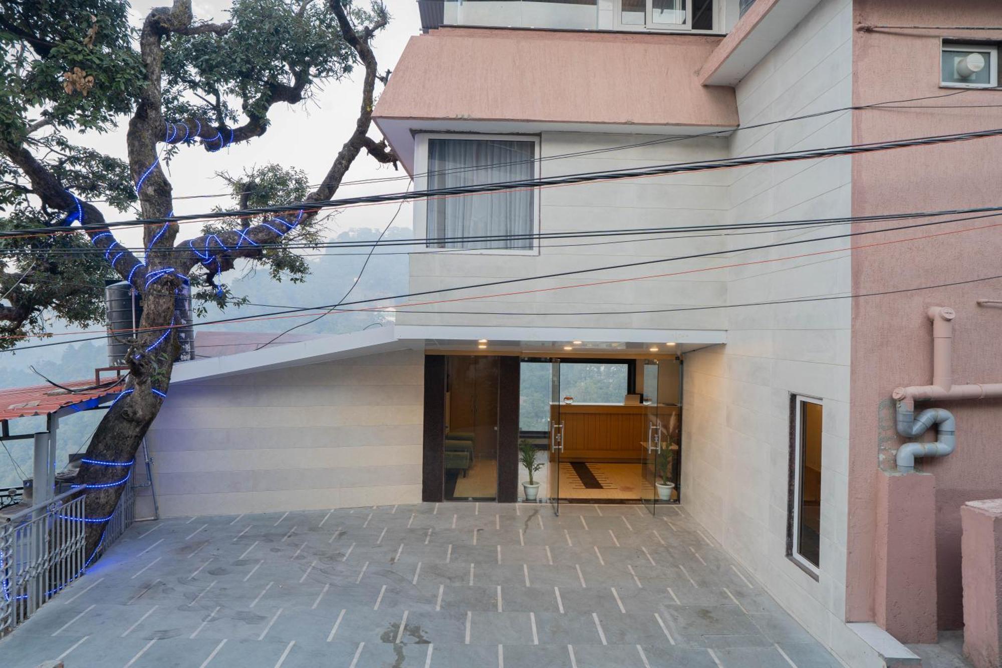 Super Hotel By Perfectstayz Mall Road Mussoorie Exterior photo