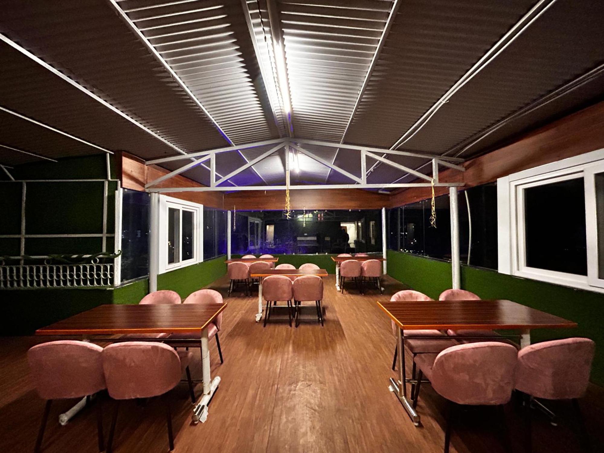 Super Hotel By Perfectstayz Mall Road Mussoorie Exterior photo