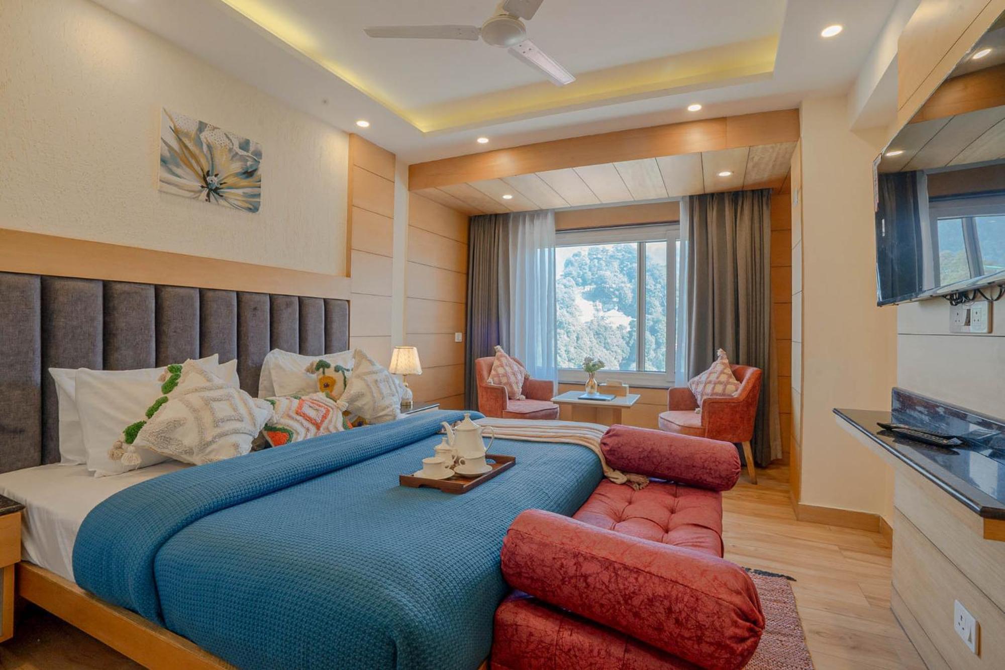 Super Hotel By Perfectstayz Mall Road Mussoorie Exterior photo